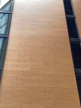 Sheraton Hotel in Maryland using Fundermax phenolic panels and a closed joint system with Modulo